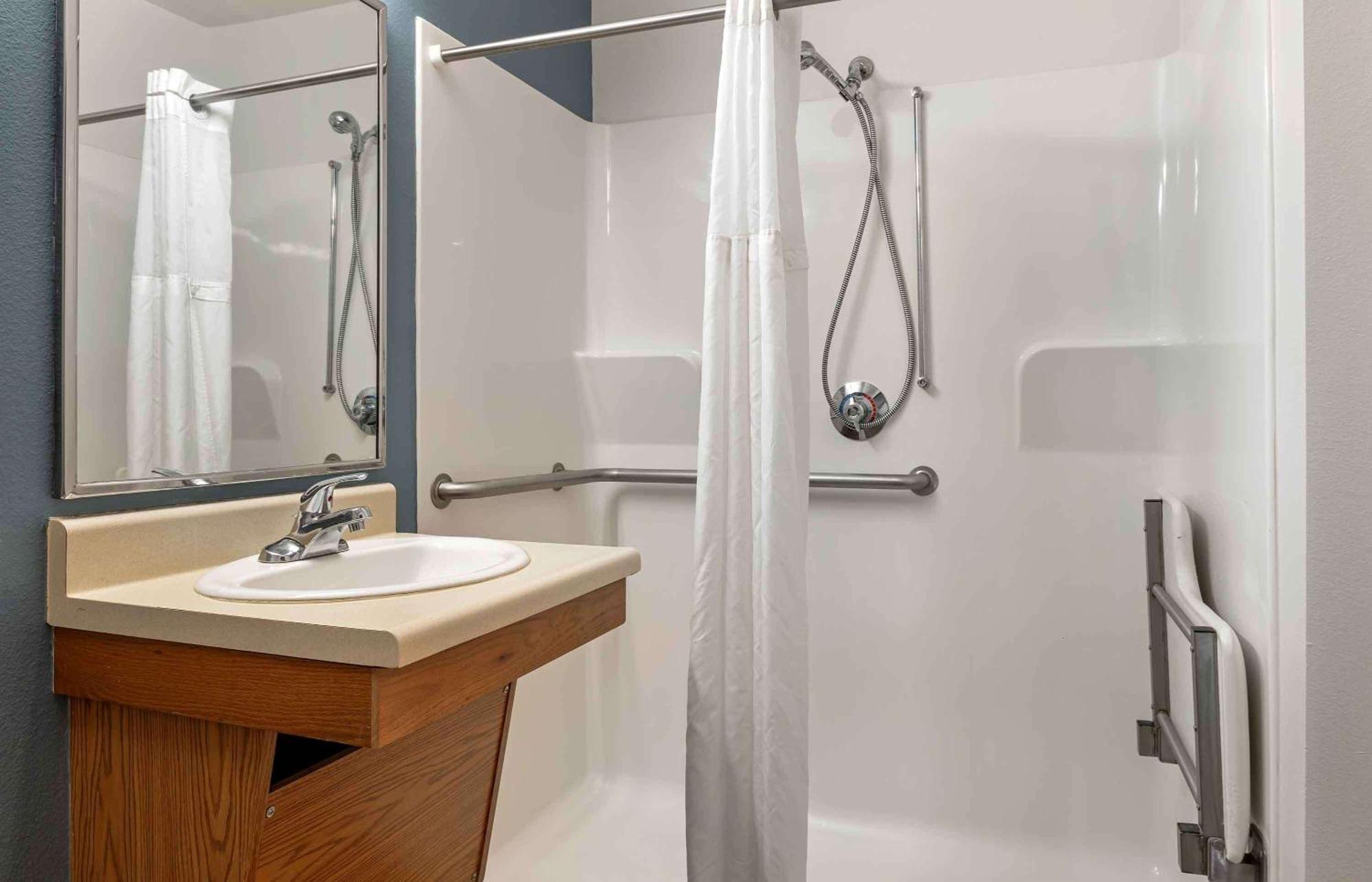 Extended Stay America Select Suites - Cincinnati - Sharonville Exterior photo