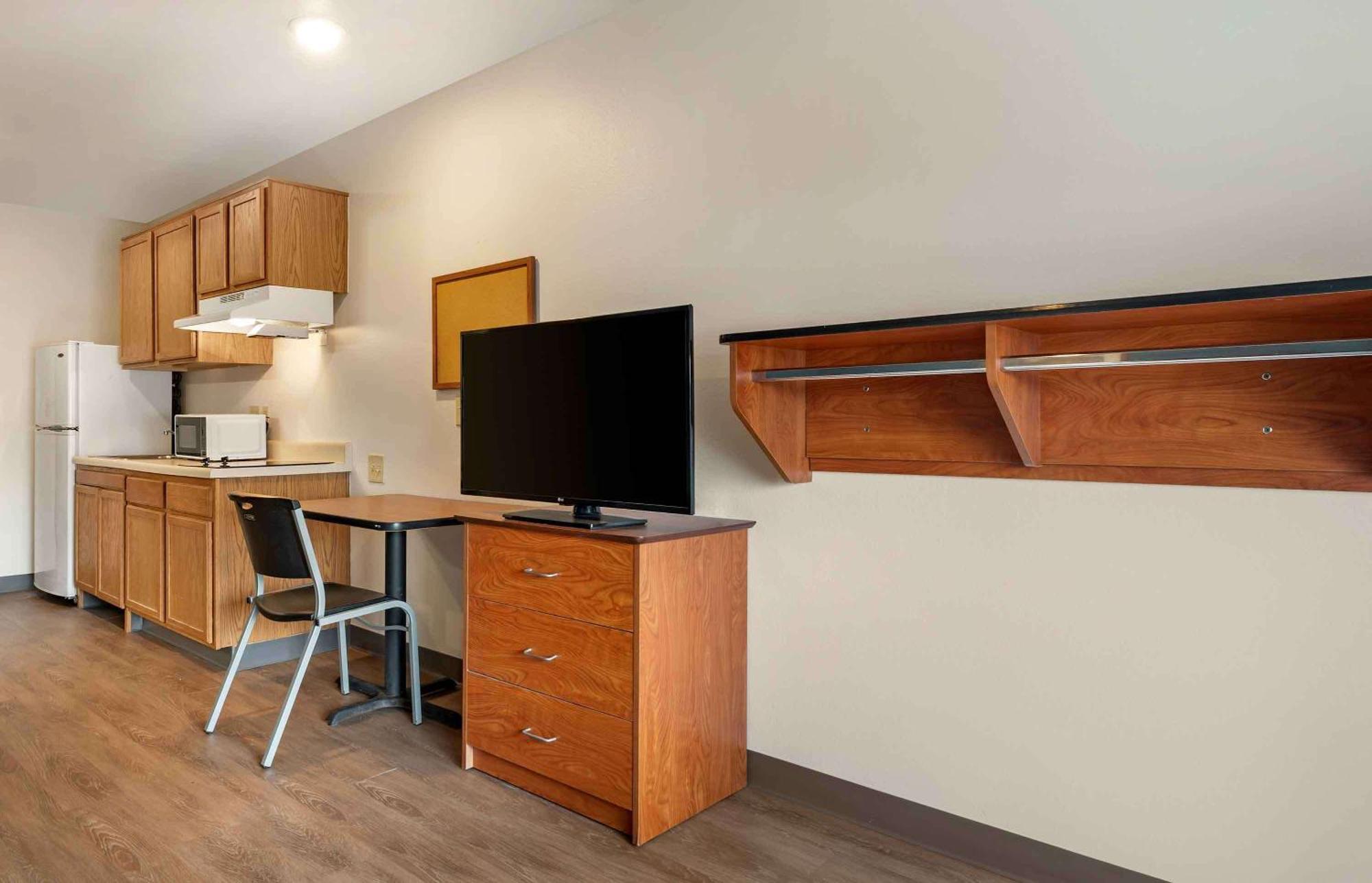 Extended Stay America Select Suites - Cincinnati - Sharonville Exterior photo